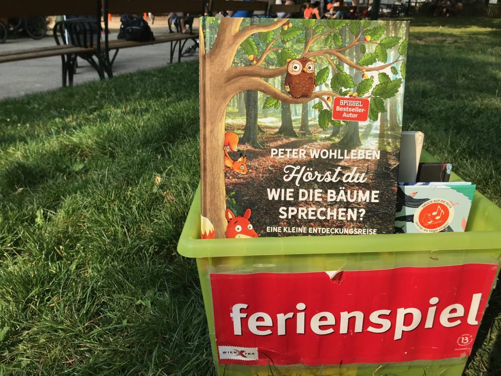 Du betrachtest gerade „Lesen im Park“ begeistert den Lesenachwuchs