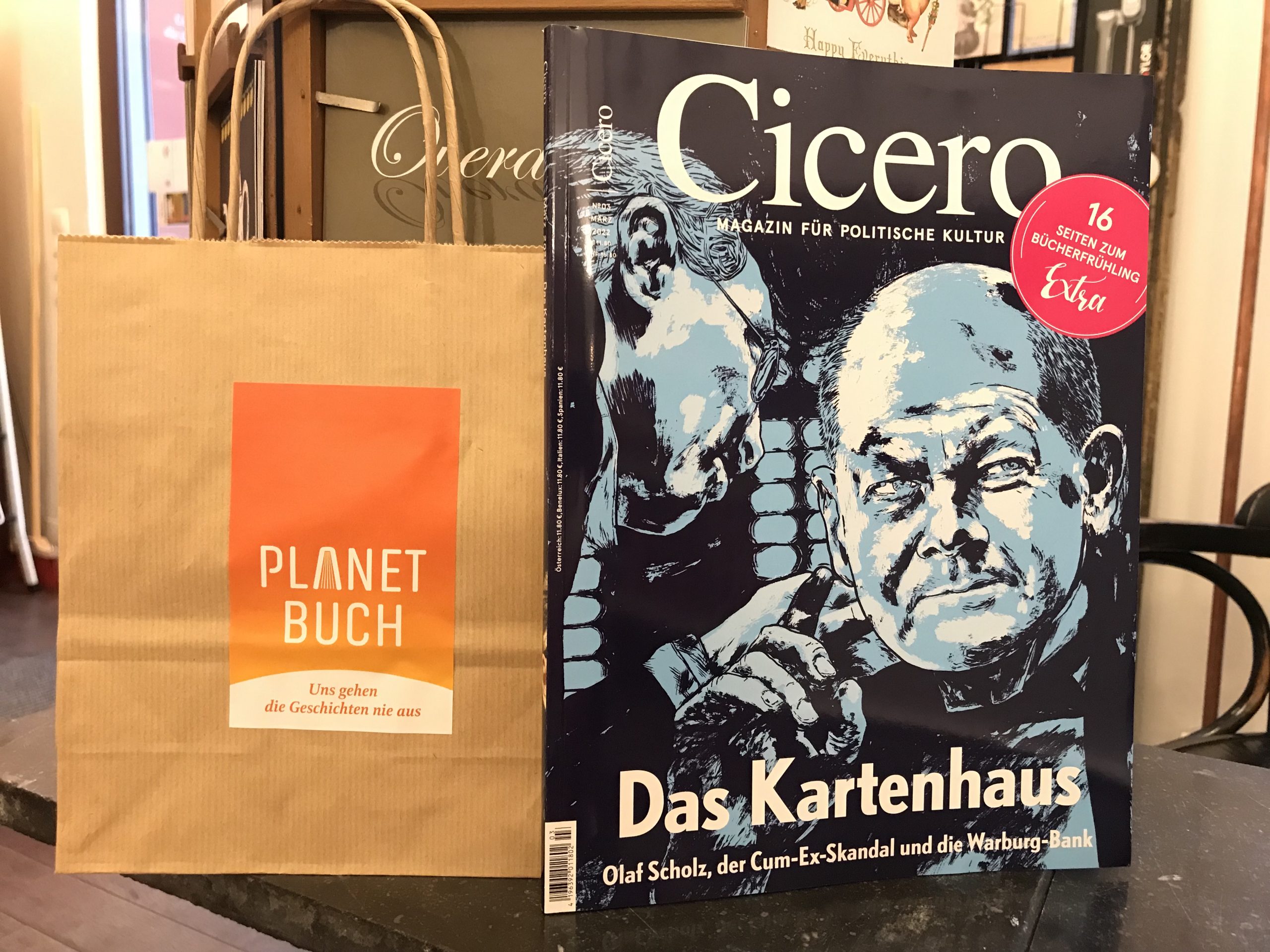 6614-zeitschriften-cicero-3-2022-olaf-scholz-das-kartenhaus