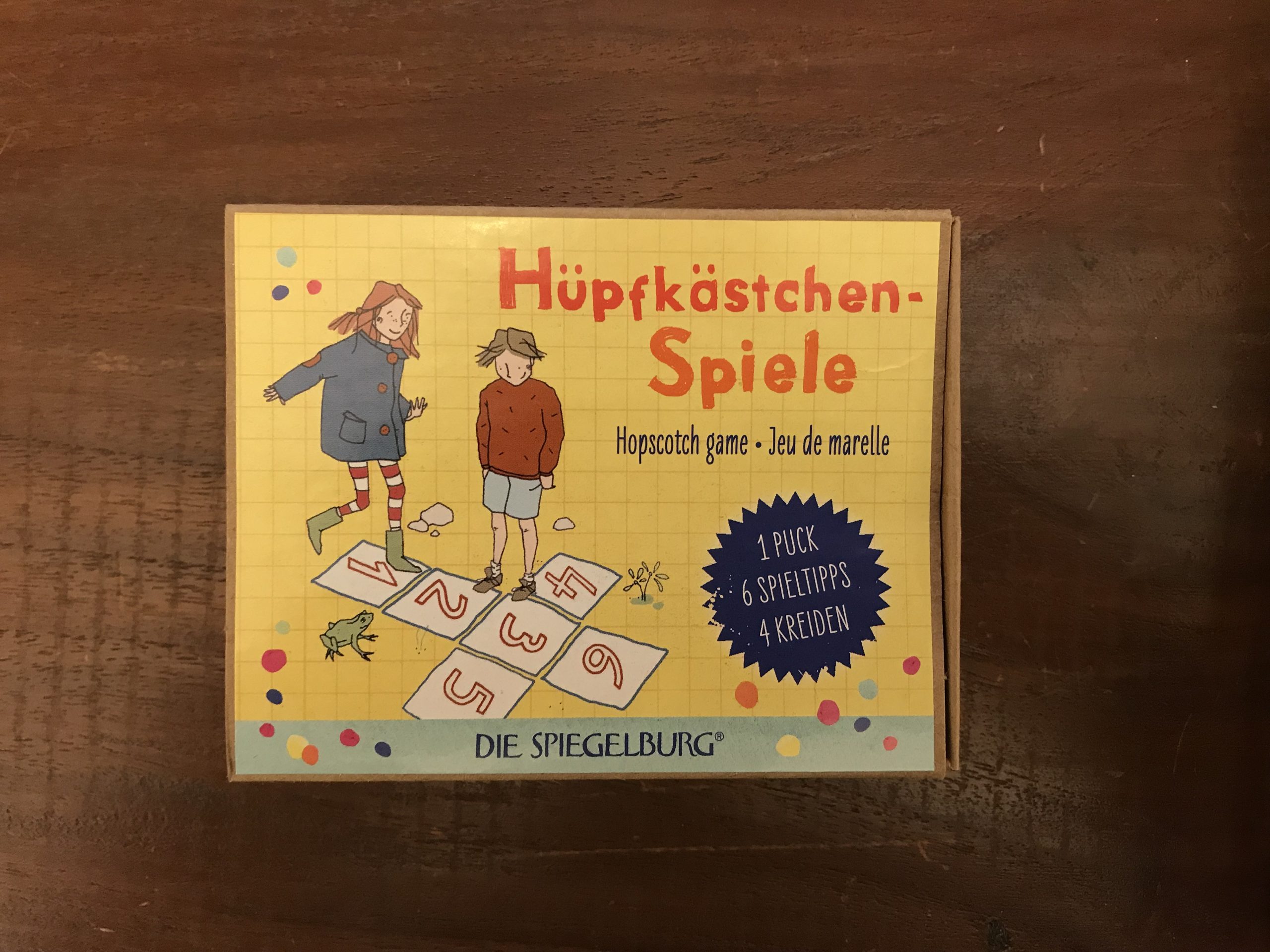6683-spiele-huepfkaestchen-spiele-aussenansicht
