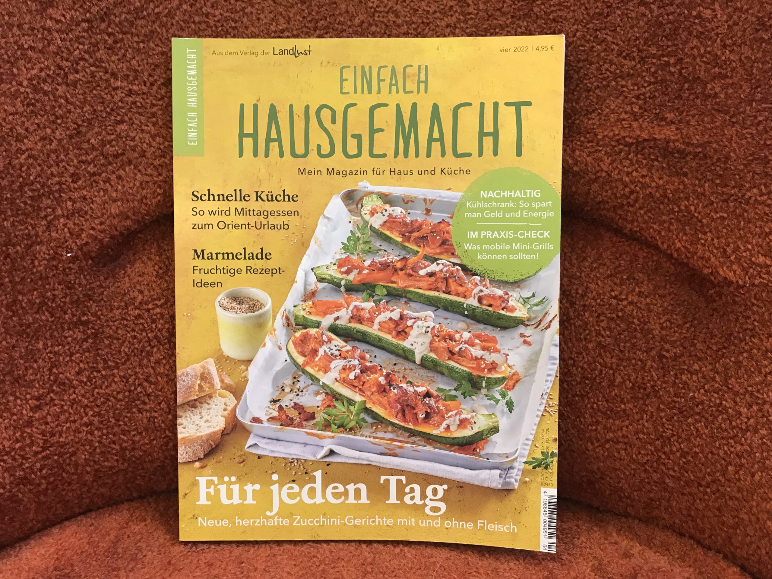 7089-zeitschriften-einfach-hausgemacht-4-2022-herzhafte-zucchinigerichte