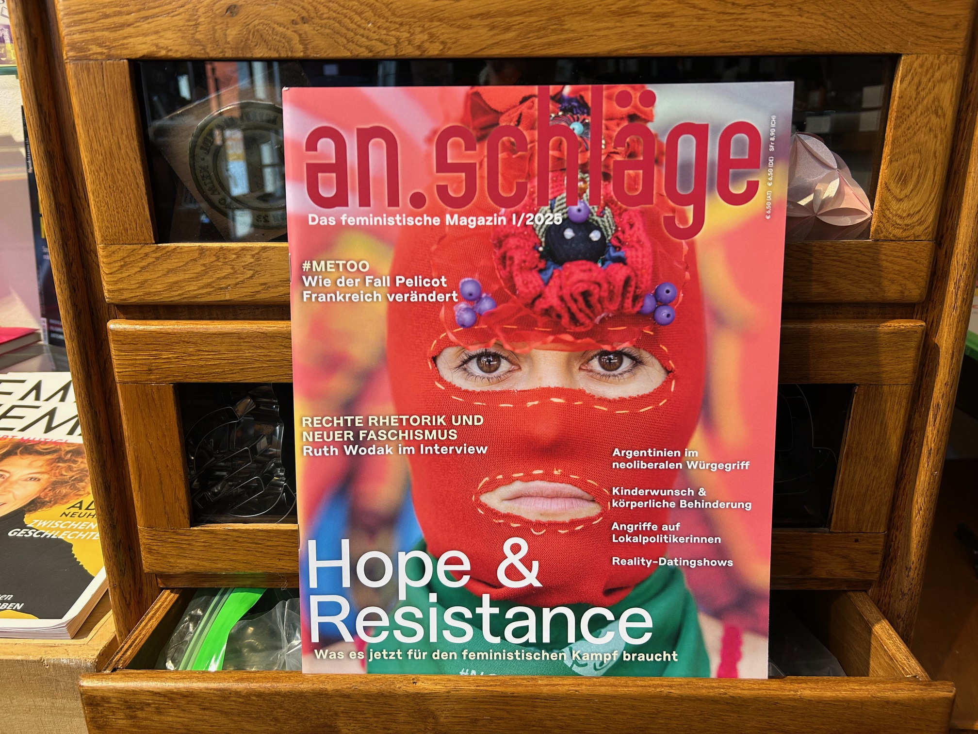 9628-zeitschriften-anschlaege-1-2025-hope-and-resistance