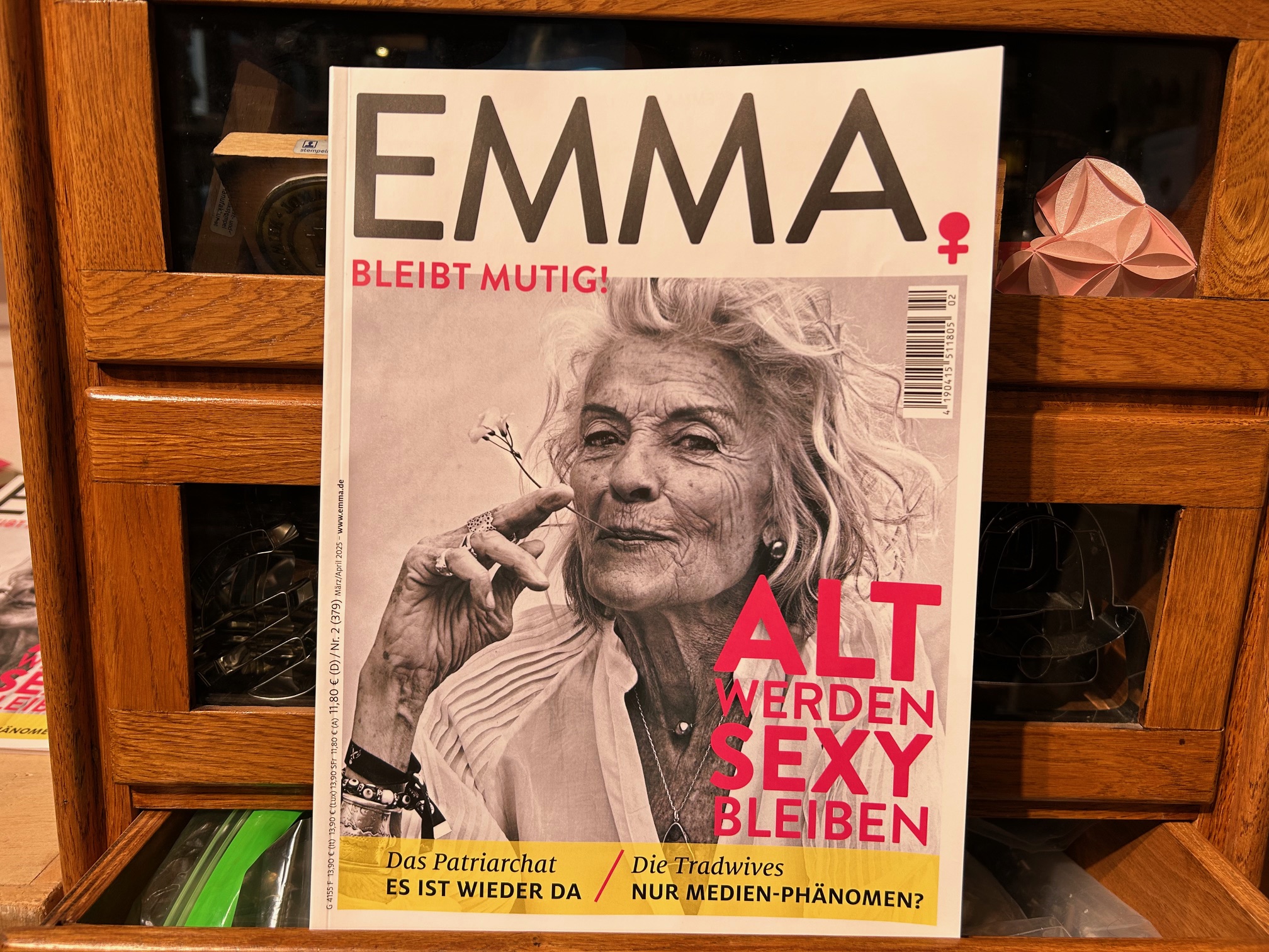 9637-zeitschriften-emma-2-2025-alt-werden-sexy-bleiben