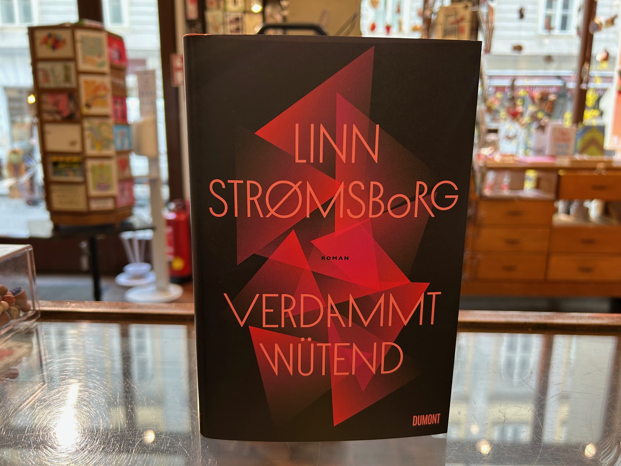 9660-buecher-verdammt-wuetend-von-linn-stromsborg