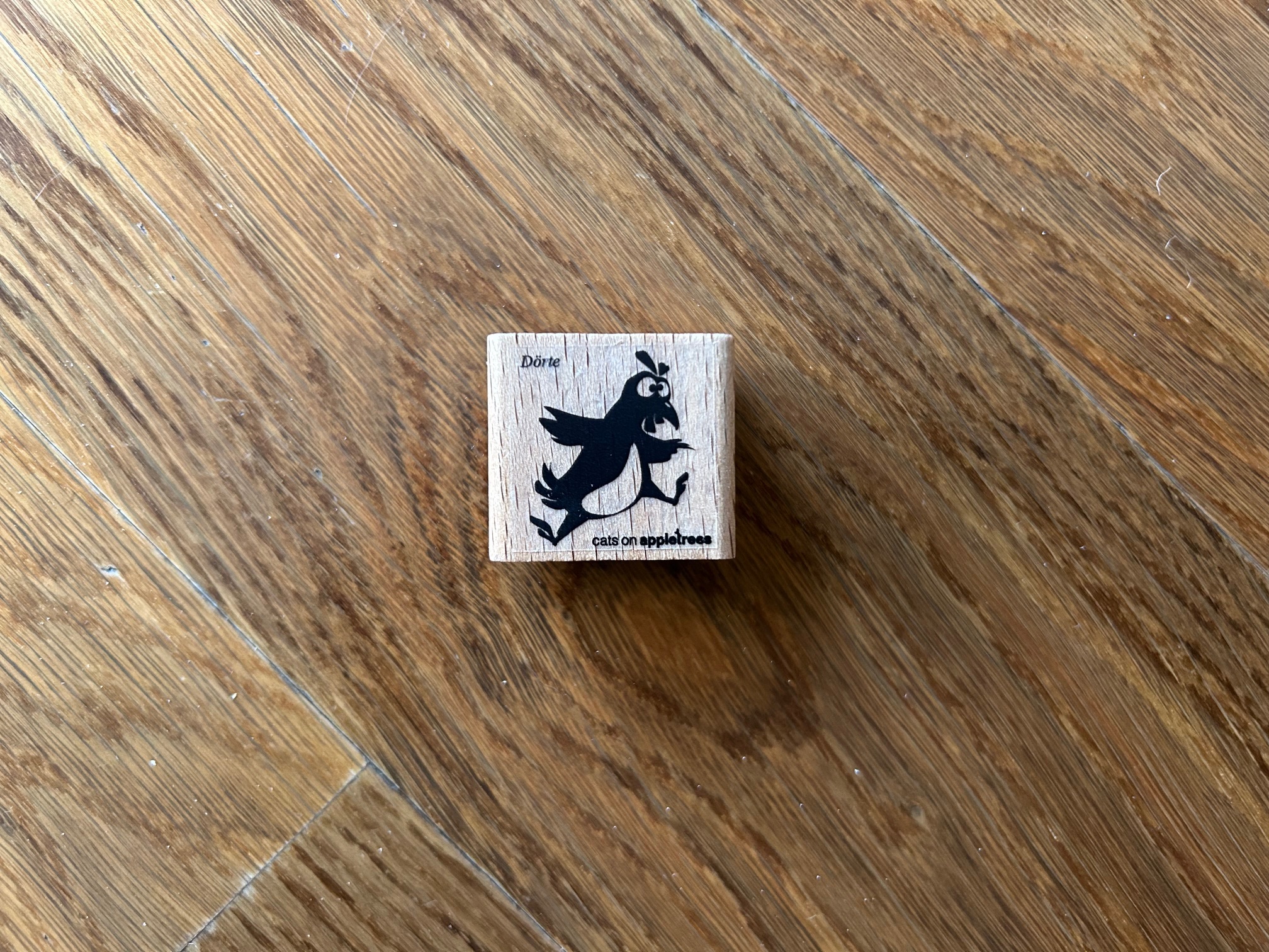 9680-stempel-cats-on-appletrees-vogel-huhn-doerte-springend