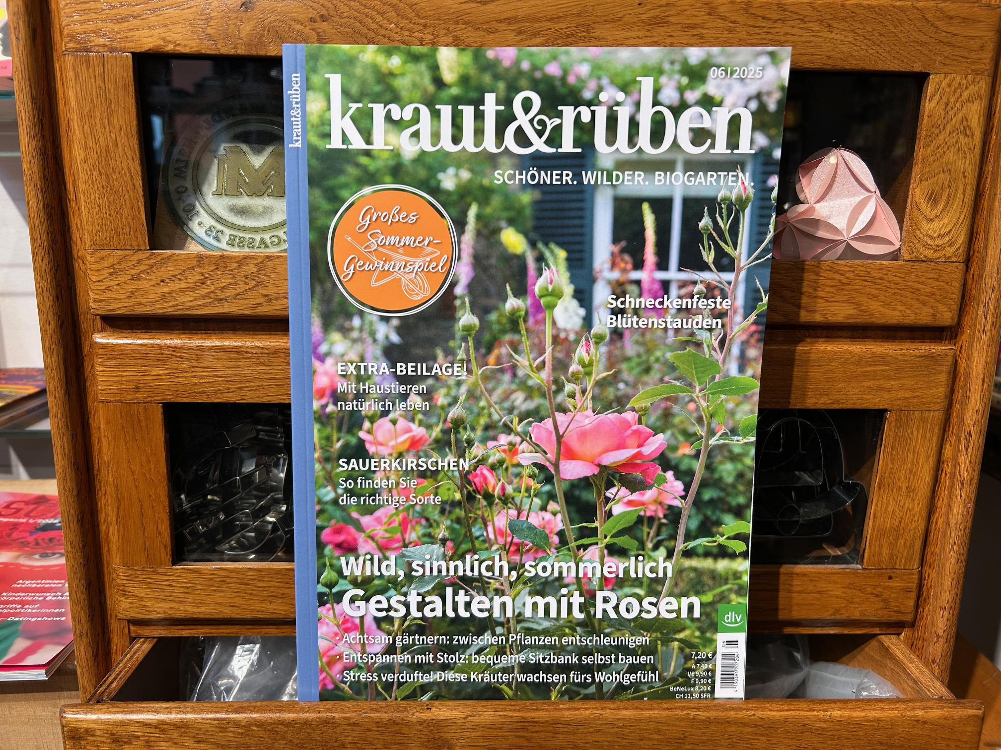 9818-zeitschriften-kraut-und-rueben-6-2025-gestalten mit rosen