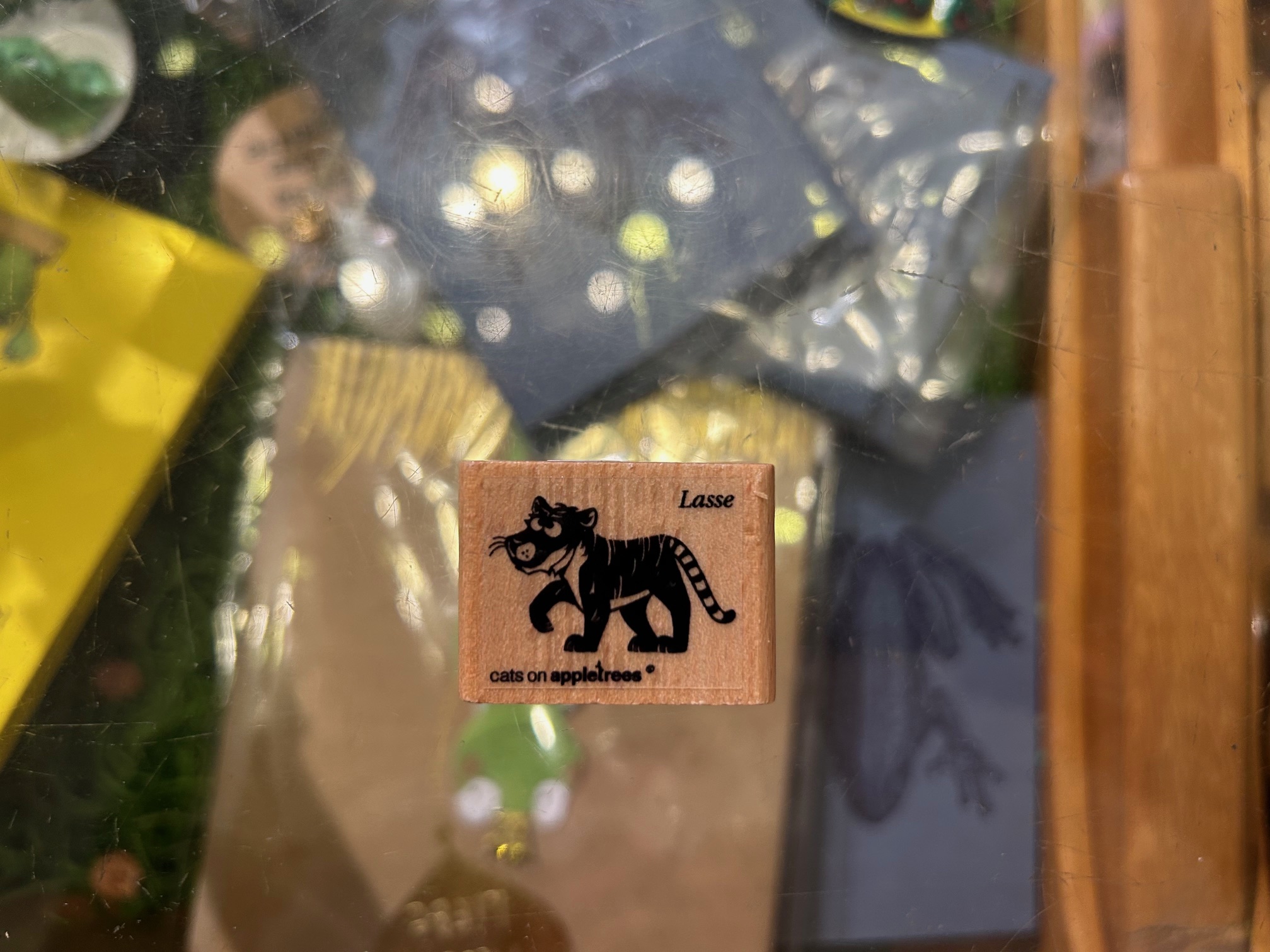 10330-stempel-cats-on-appletrees-tiger-lasse