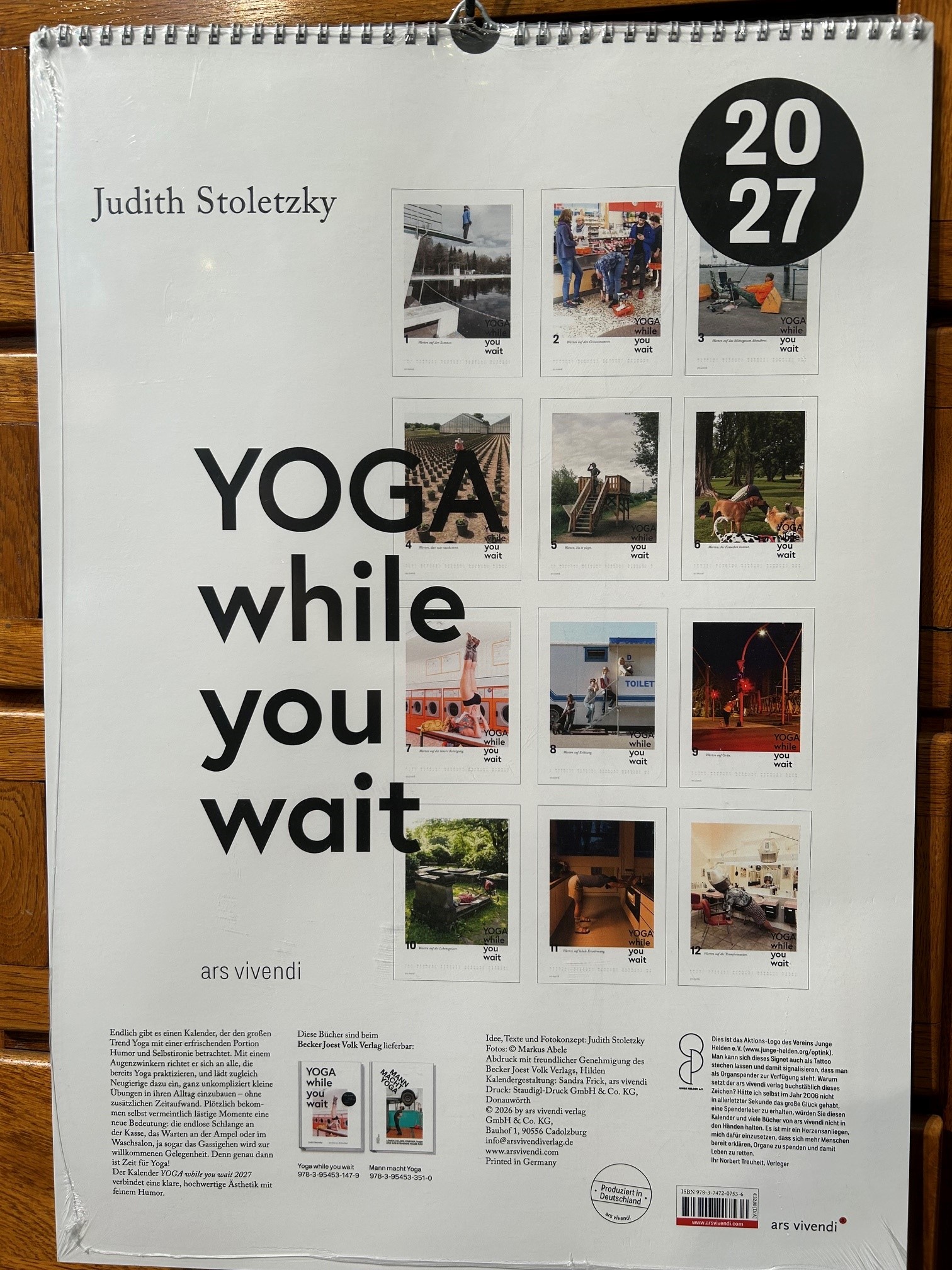 10844-kalender-yoga-while-you-wait-kalender-2027-rueckseite