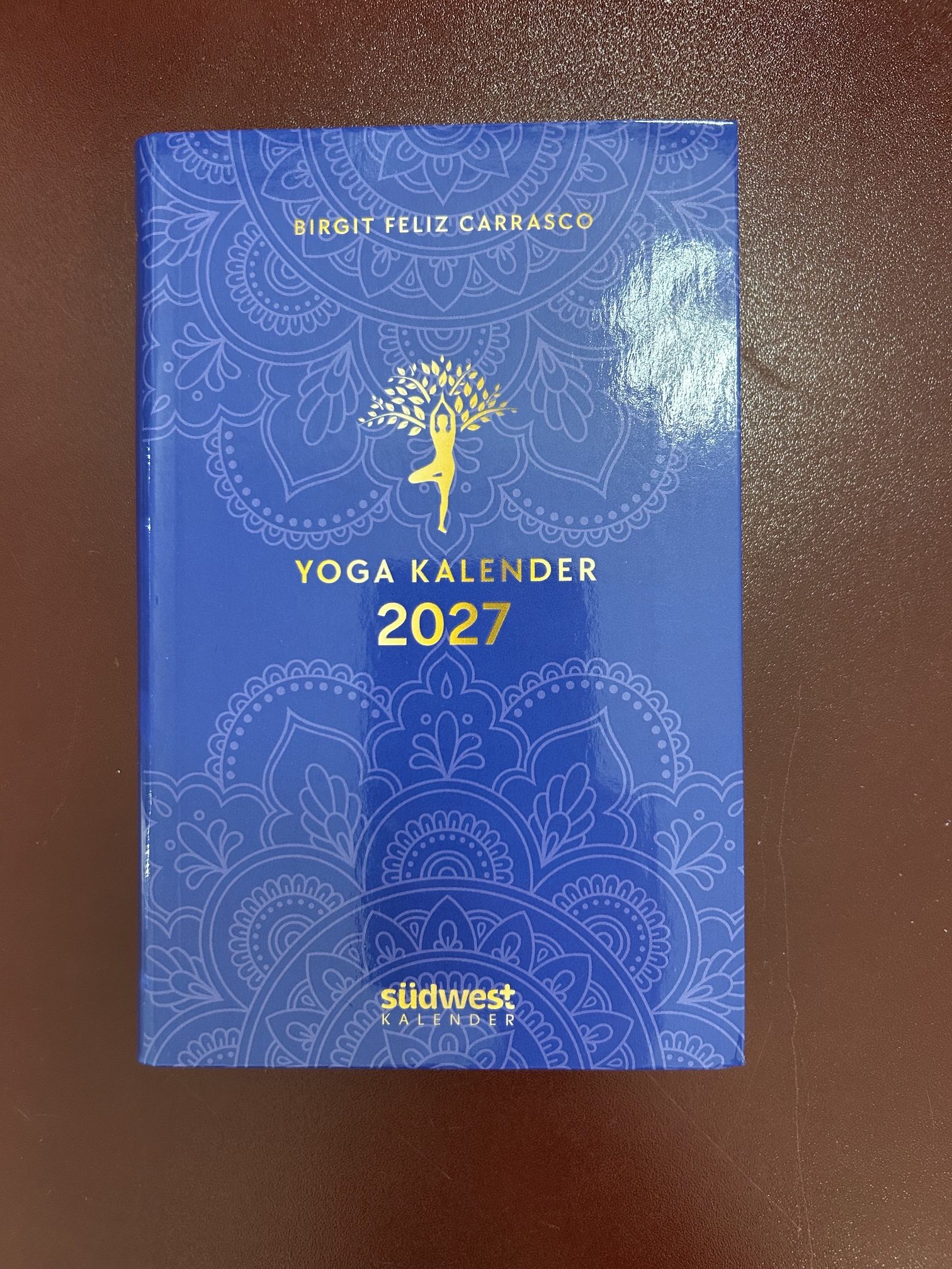 10908-kalender-yoga-kalender-2027-taschenkalender-vorderseite