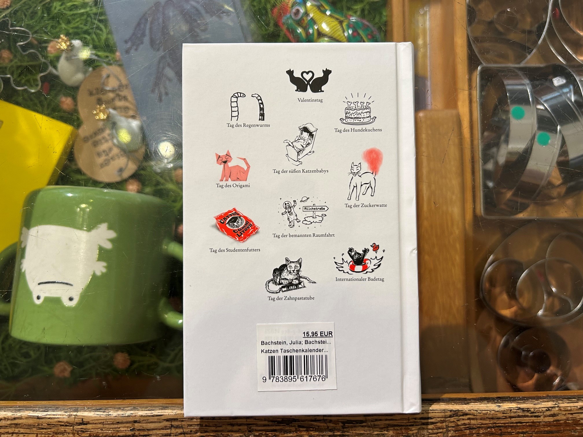 10909-kalender-katzen-taschenkalender-2027-rueckseite.jpeg