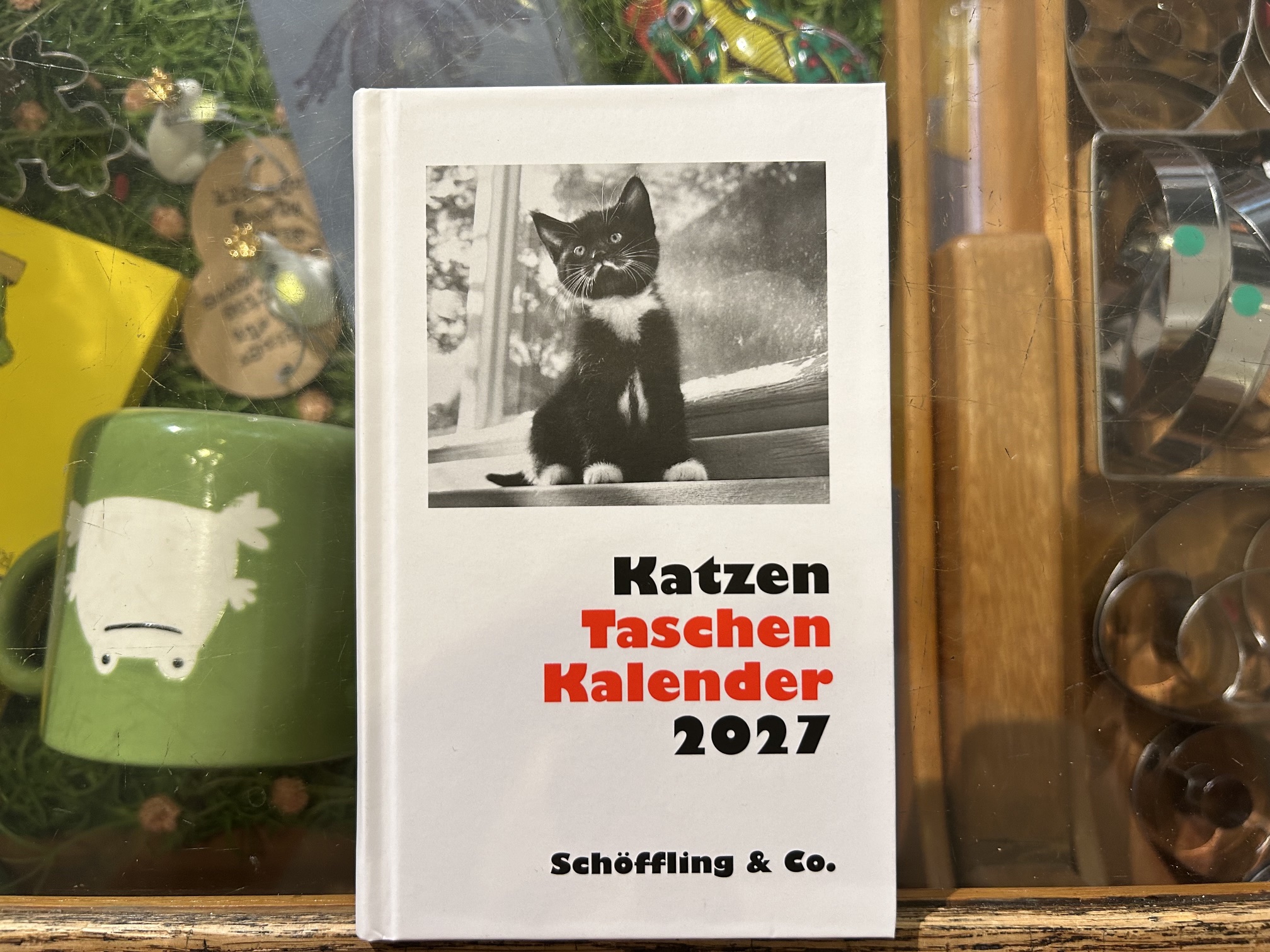 10909-kalender-katzen-taschenkalender-2027-vorderseite