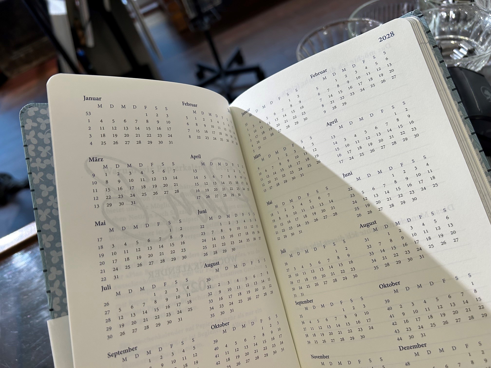 10964-kalender-plan-b-taschenkalender-2027-jahresansicht